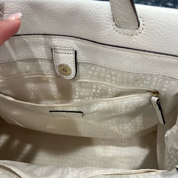Kate Spade white handbag wear as crossbody in great condition with lots of life. - Picture 2 of 7